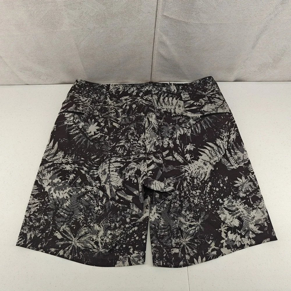 Lululemon Board Shorts Mens 33 Black Current State Stretch Lightweight Unlined